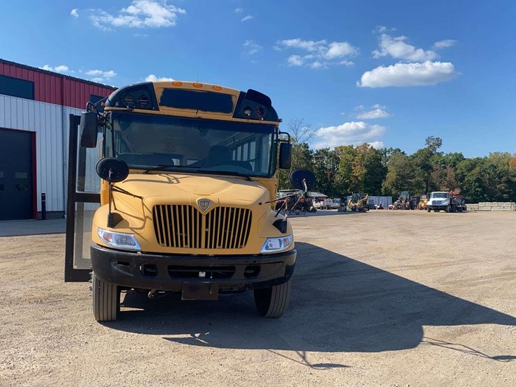2007-ic-bus-pb105-school-bus-image-3