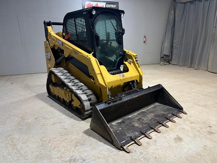 2019-caterpillar-259d3-image-7