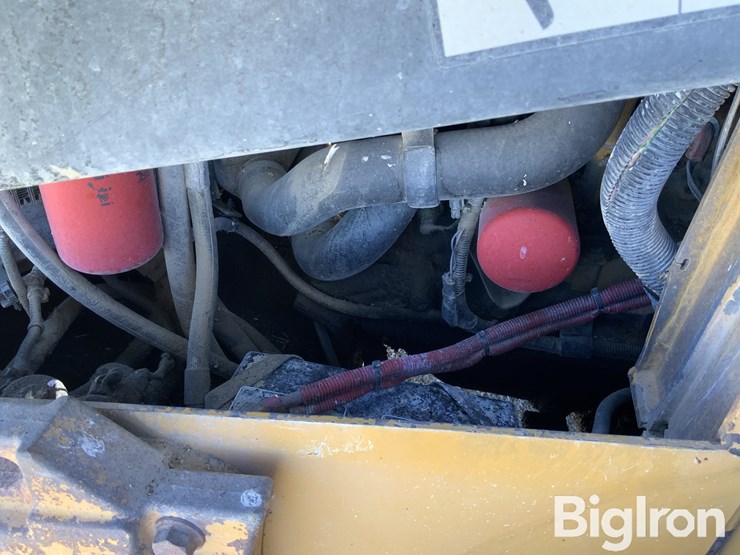 2011-deere-332d-image-18