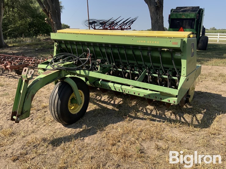john-deere-9300-image-1