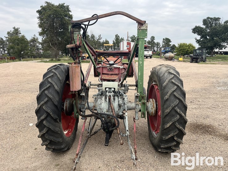 1963-massey-ferguson-65-image-6