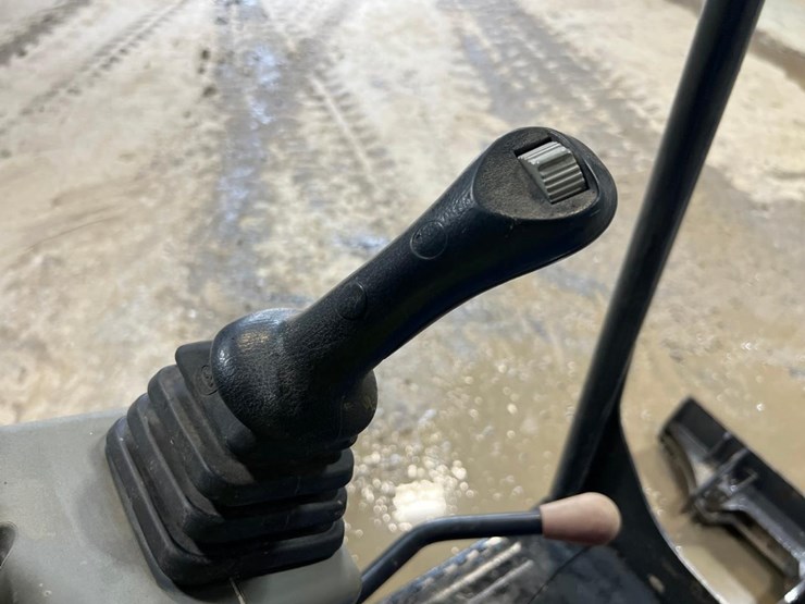 2019-bobcat-e20-image-26
