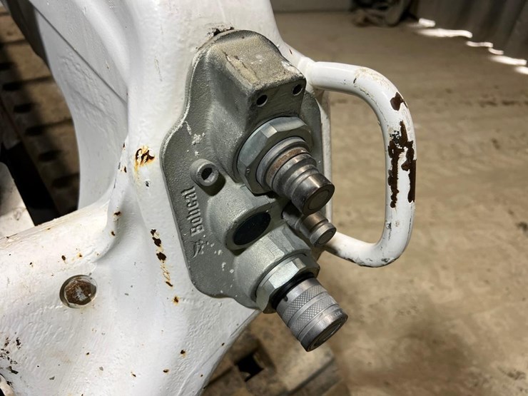 2021-bobcat-t64-image-12