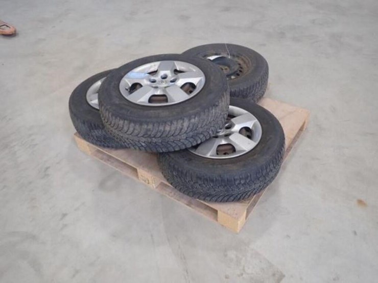 qty-of-(4)-antares-215/75r16-tires-&-rims-image-2