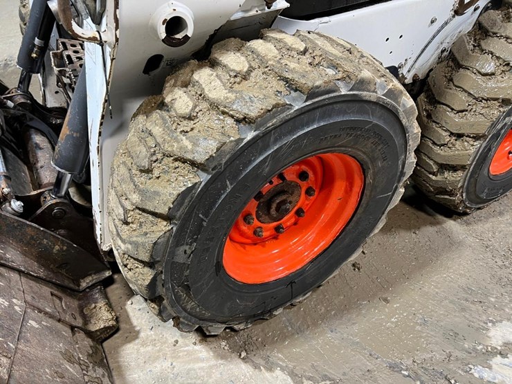 2017-bobcat-s570-image-13