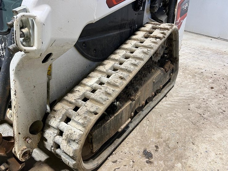 2022-bobcat-t64-image-13