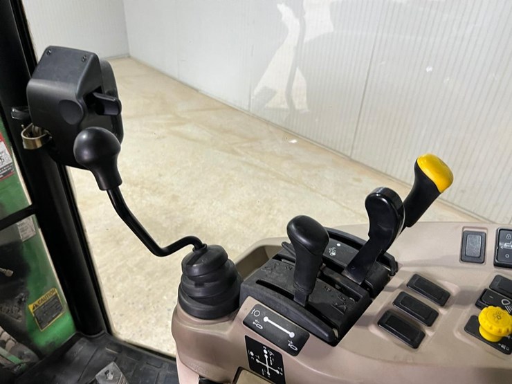john-deere-3720-image-26
