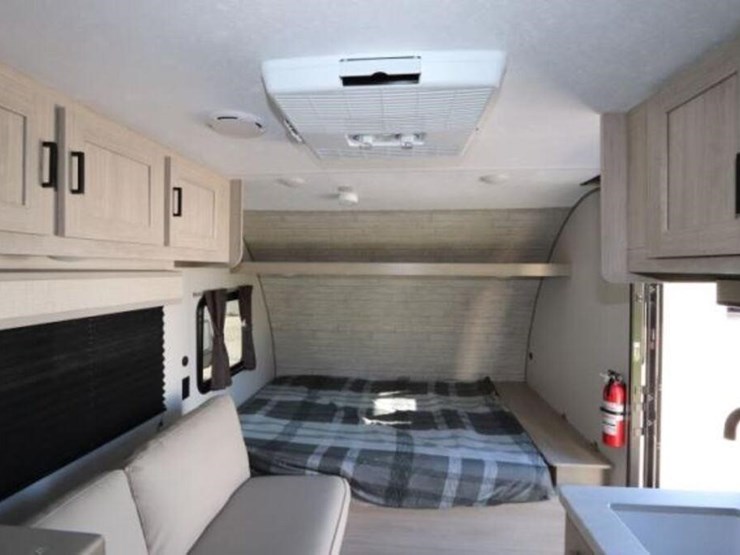 unused-2024-catalina-164bhx-travel-trailer-5zt2cae-image-17