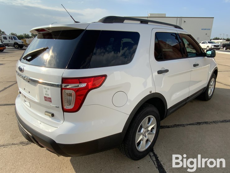 2014-ford-explorer-image-5