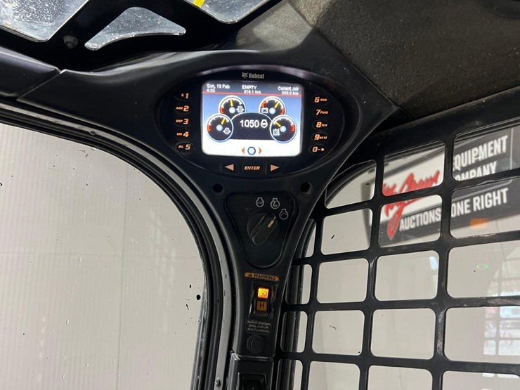2021-bobcat-s850-image-25