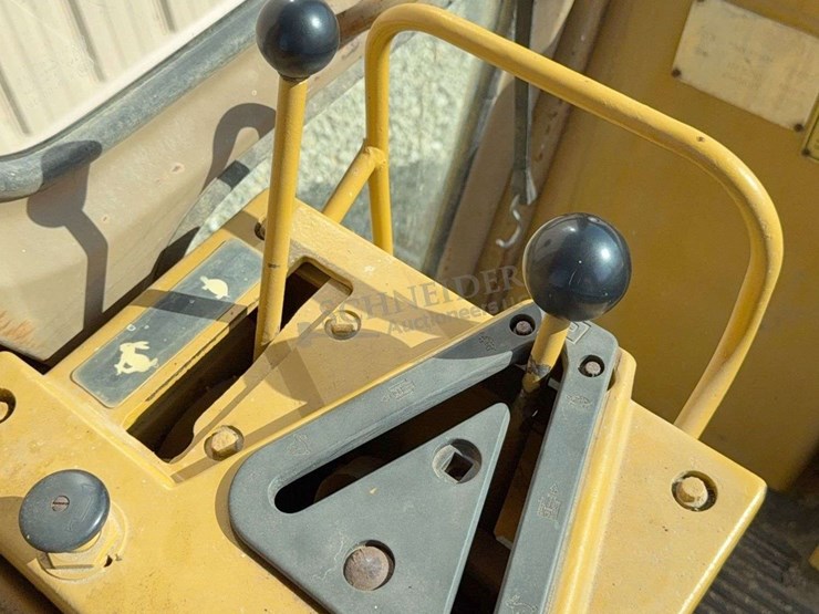 caterpillar-953b-image-43