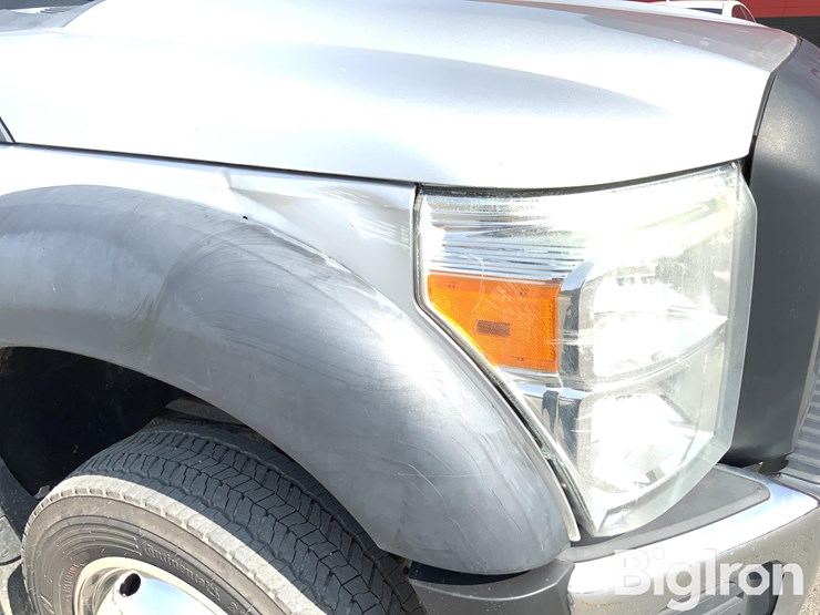 2015-ford-f550-xl-image-19