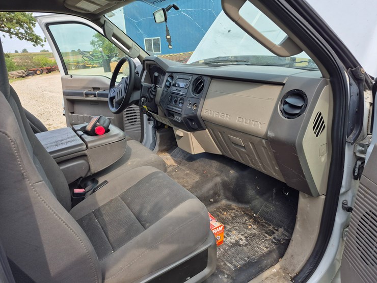 1999-ford-f550-sd-image-16