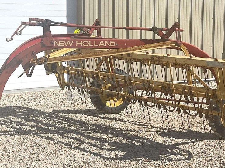 new-holland-256-image-2