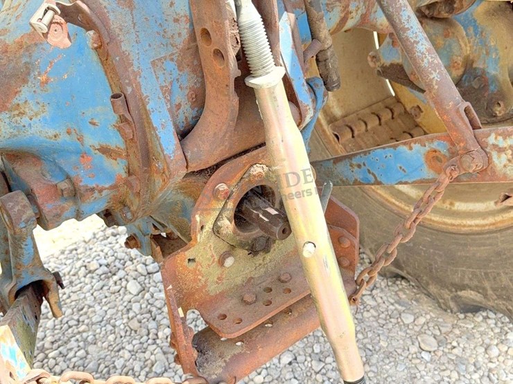 ford-4000-image-21