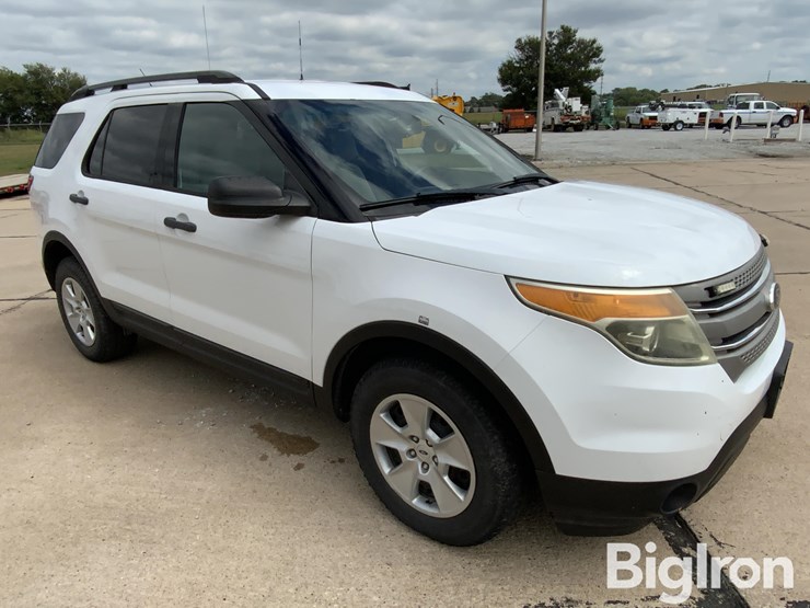 2014-ford-explorer-image-3