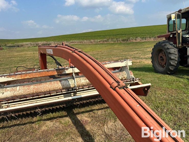 hesston-1014-image-15