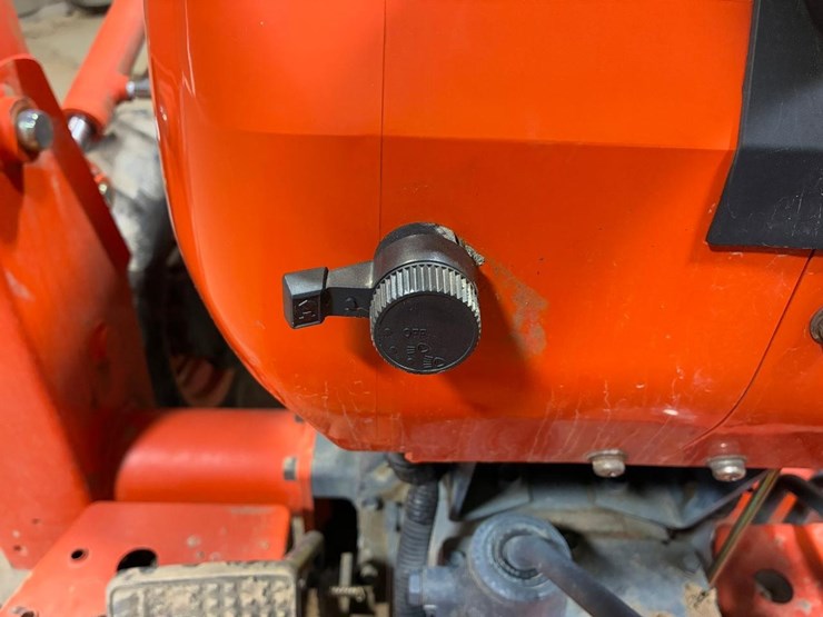 kubota-la463-image-25