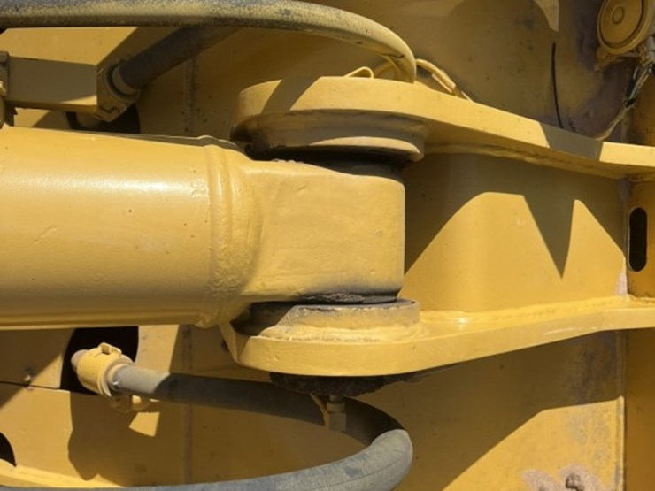 caterpillar-928g-image-45