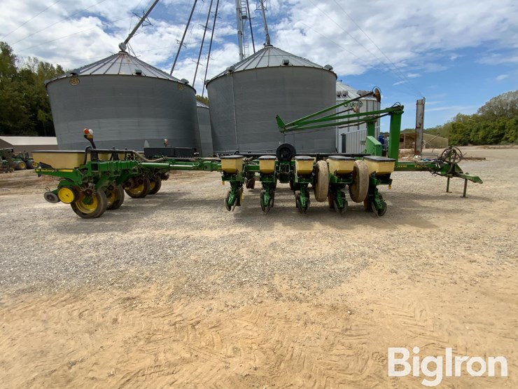 john-deere-7200-image-4