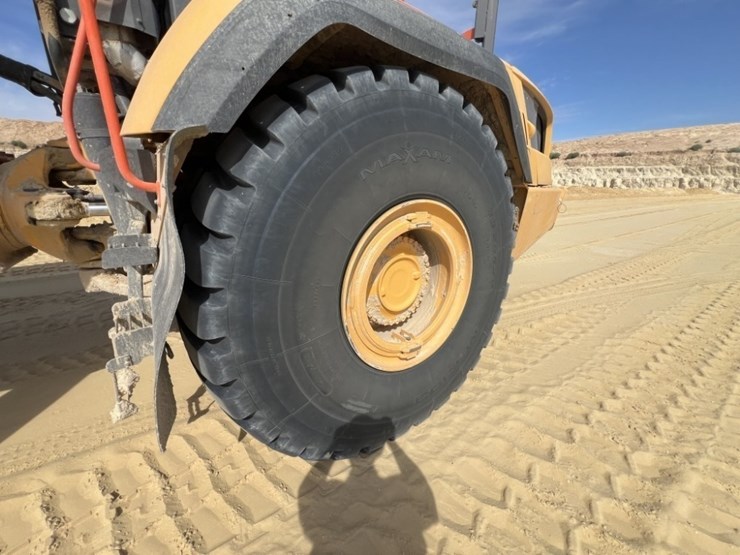 2020-volvo-a60h-image-22