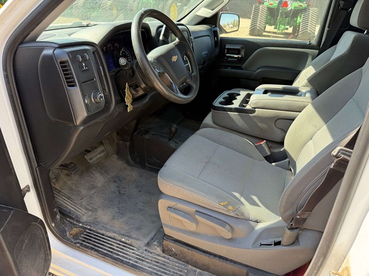 2018-chevrolet-1500-image-45