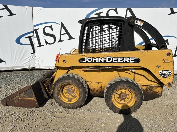 john-deere-250-image-2