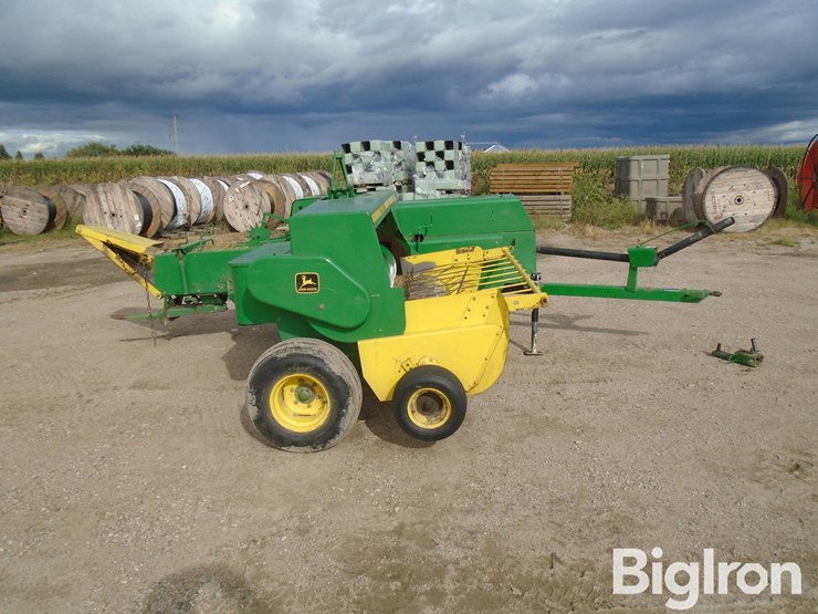 1989-john-deere-328-image-4