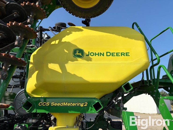 2022-john-deere-n542c-image-17