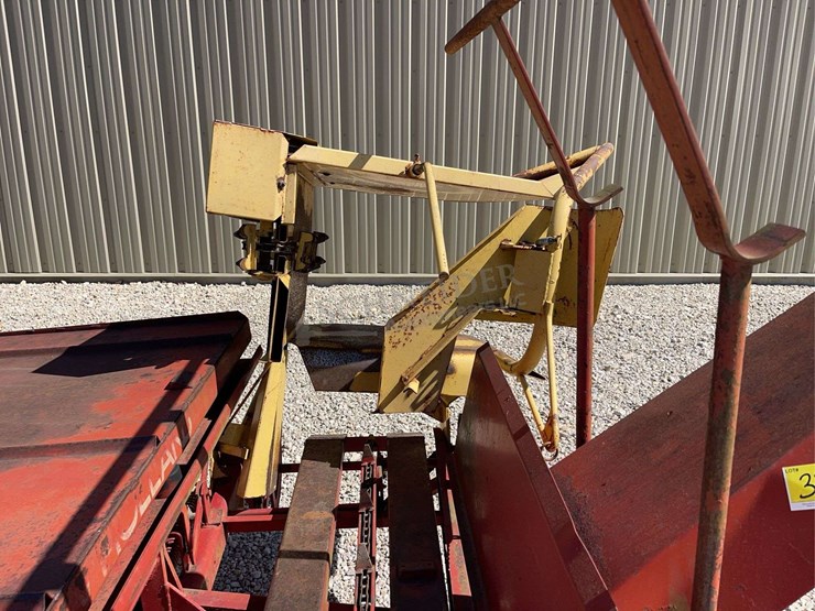 new-holland-1010-image-14