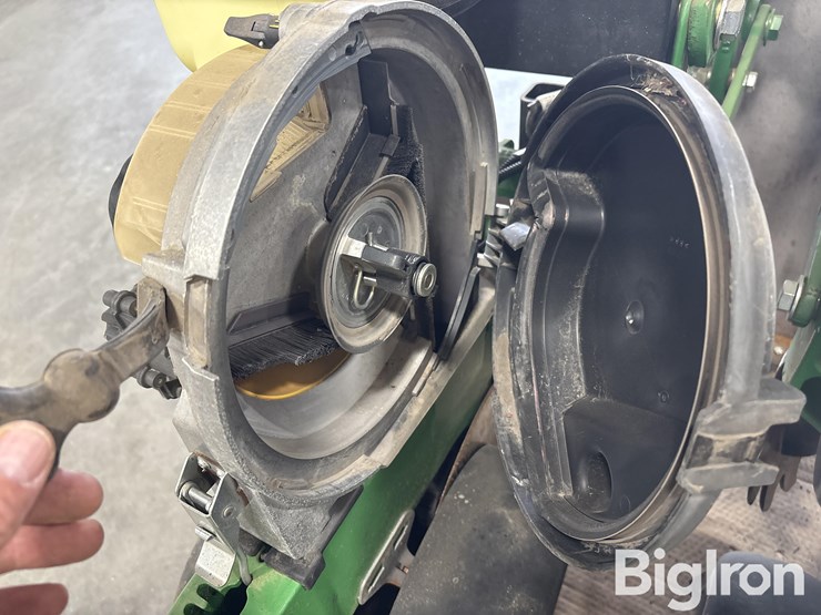 john-deere-1790-image-15