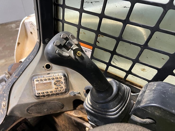 2021-bobcat-t770-image-27