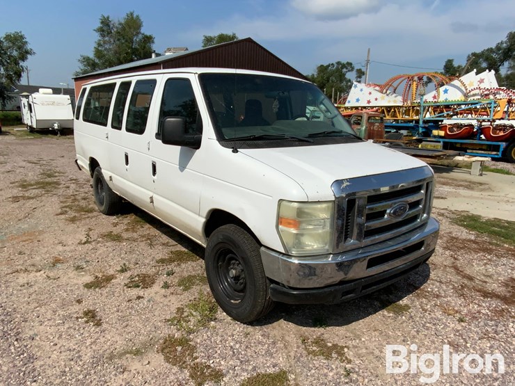 2009-ford-e350-image-3