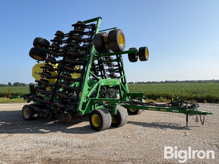 2022-john-deere-n542c-image-3