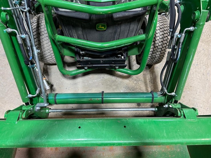 john-deere-1025r-image-10