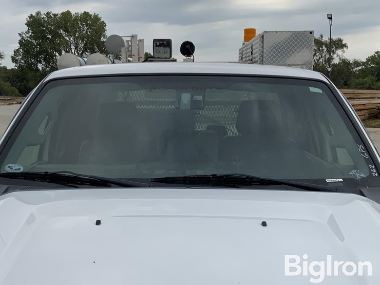 2015-ford-f250-xl-image-11