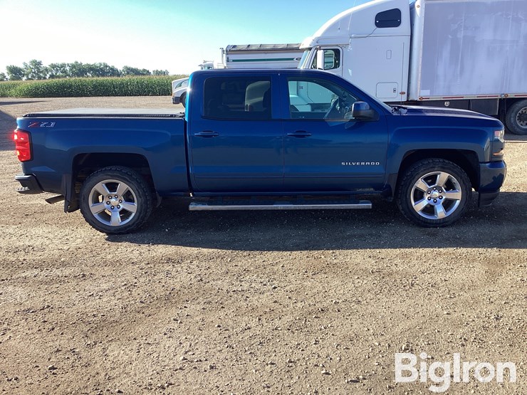 2018-chevrolet-silverado-1500-lt-image-4