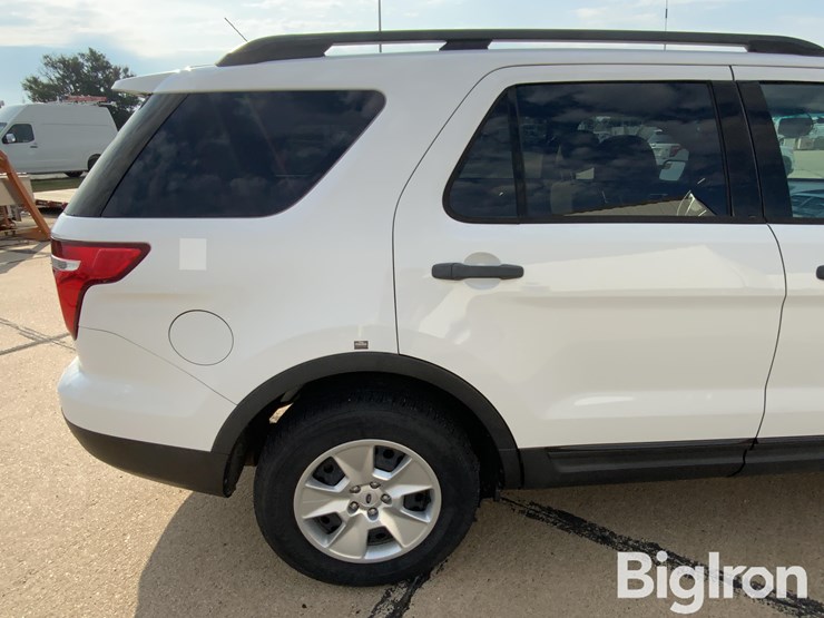 2014-ford-explorer-image-19