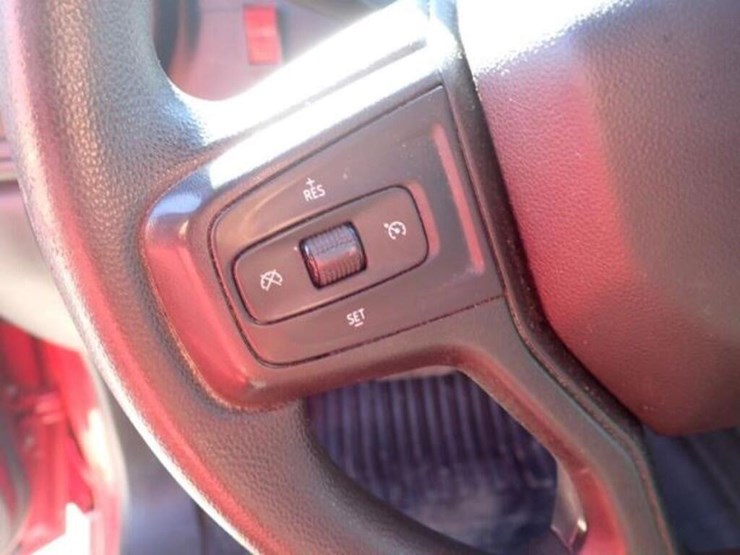 2022-chevrolet-silverado-2500-image-18