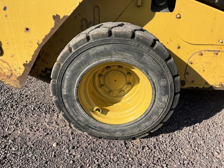 2012-caterpillar-272d-image-63