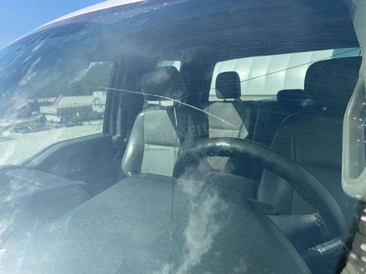 2017-ford-f150-image-33