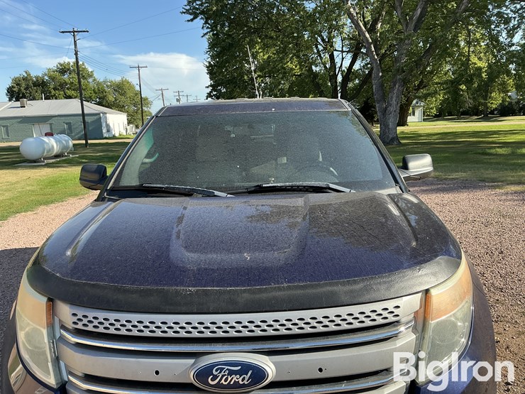 2011-ford-explorer-image-12