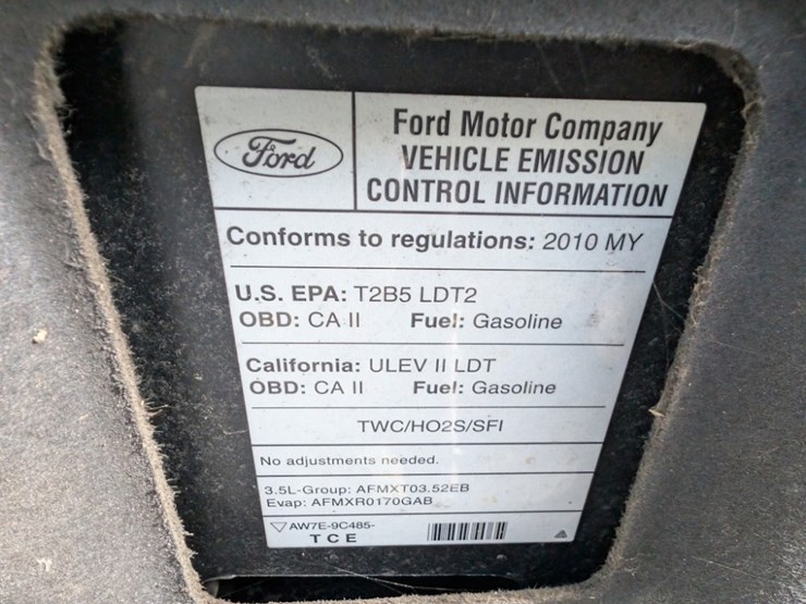 2010-ford-edge-image-14