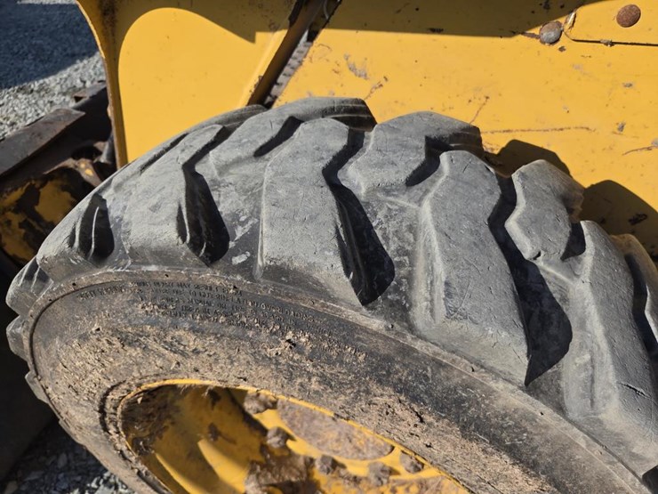 john-deere-250-image-46