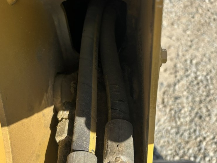 caterpillar-247b3-image-22