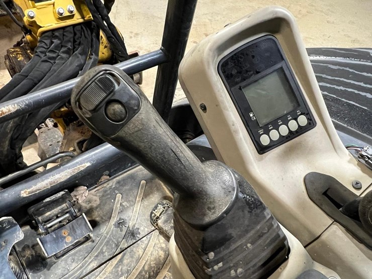 2016-yanmar-vio45-6a-image-32