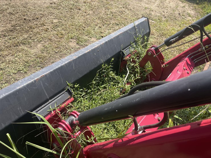 2019-mahindra-4540-image-10