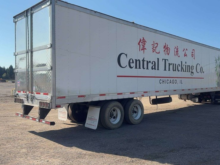 2020-utility-3000r-reefer-image-3
