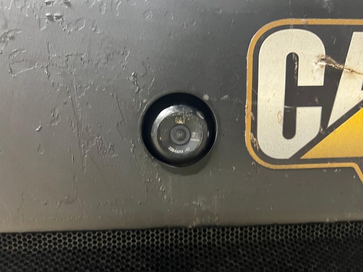 2022-caterpillar-259d3-image-16