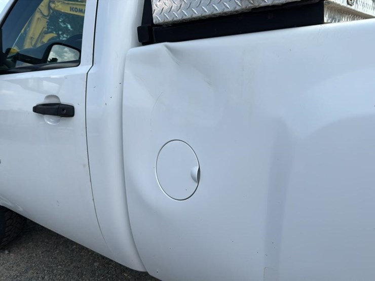 2012-chevrolet-2500-image-11